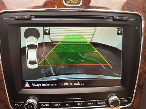 Used 2014 Bentley Flying Spur W12 image 23