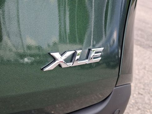 Certified 2025 Toyota Sienna XLE FWD image 25