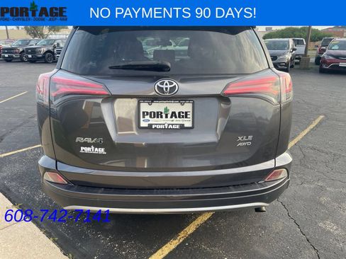 Used 2017 Toyota RAV4 XLE AWD/4WD image 6