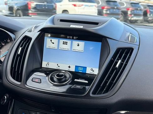 Used 2017 Ford Escape Titanium image 22