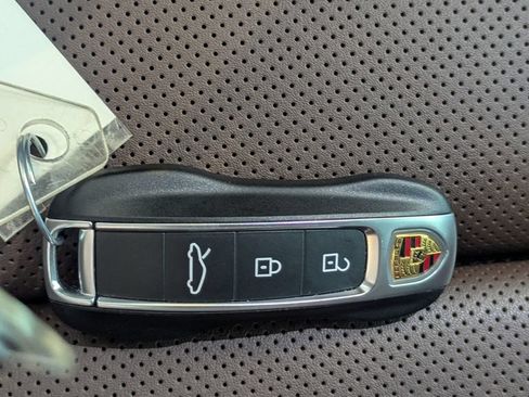 Used 2026 Porsche 911 Carrera GTS RWD image 23