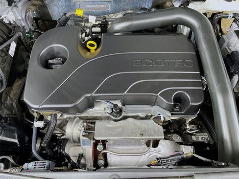 Used 2023 Chevrolet Equinox LS w/ LS Convenience Package image 31