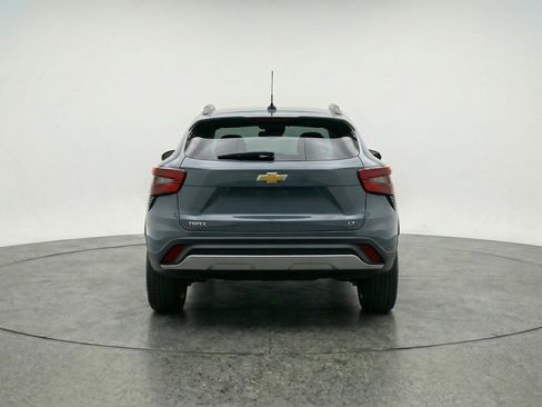 Used 2025 Chevrolet Trax LT w/ LT Convenience Package FWD image 7