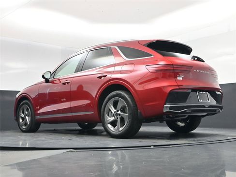 New 2026 Genesis GV70 2.5T Select image 12