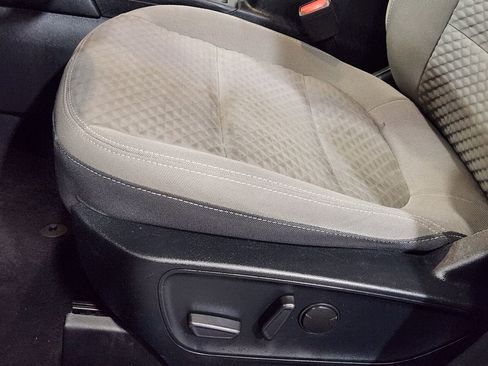 Used 2020 Ford Escape SE FWD image 41