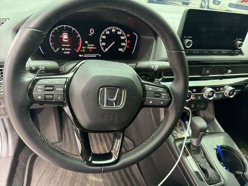 Used 2025 Honda Civic Sport image 6