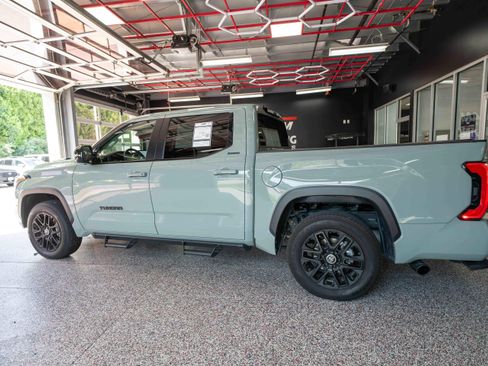 Used 2024 Toyota Tundra Limited AWD/4WD image 2
