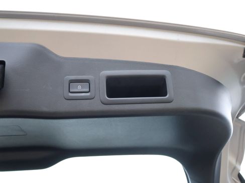 Used 2023 MAZDA MAZDA3 Hatchback w/ Appearance Package image 17