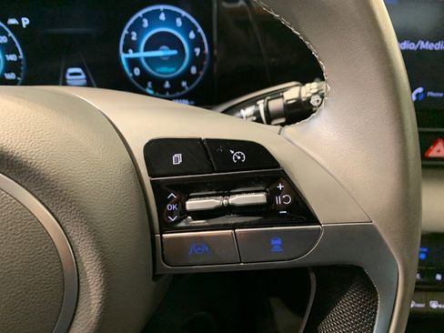 Used 2022 Hyundai Elantra SEL w/ Convenience + Premium Package image 21