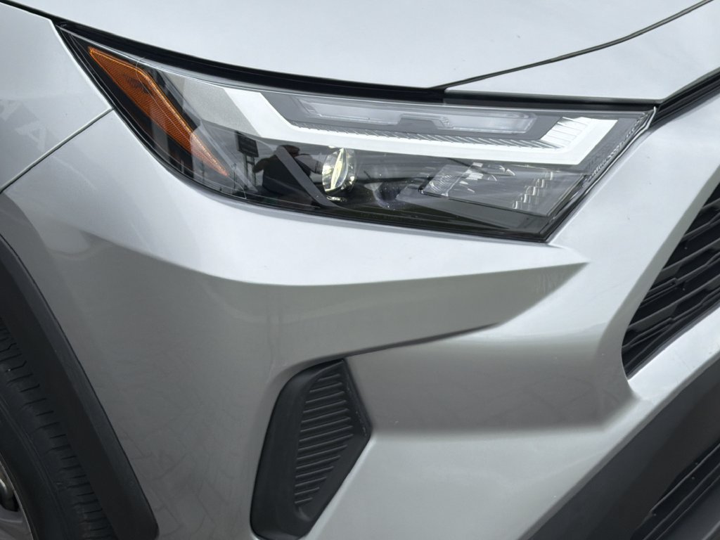 Used 2022 Toyota RAV4 XLE w/ Convenience Package FWD image 10