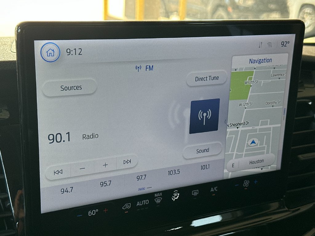 Certified 2025 Ford Transit 350 XLT RWD image 18