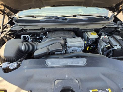 Used 2023 Jeep Wagoneer 4WD w/ Premium Group I image 9
