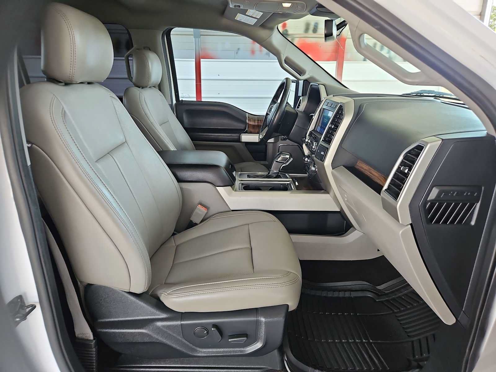 Used 2020 Ford F150 Lariat RWD image 13
