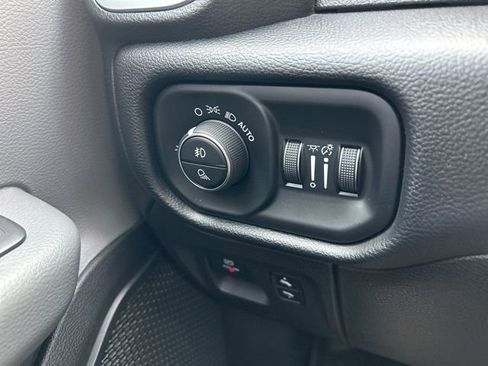 Used 2019 RAM 1500 Big Horn AWD/4WD image 15