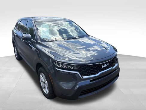 Used 2023 Kia Sorento LX AWD/4WD image 2