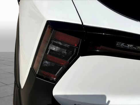 New 2026 Nissan Kicks SR w/ SR Premium Package AWD/4WD image 12