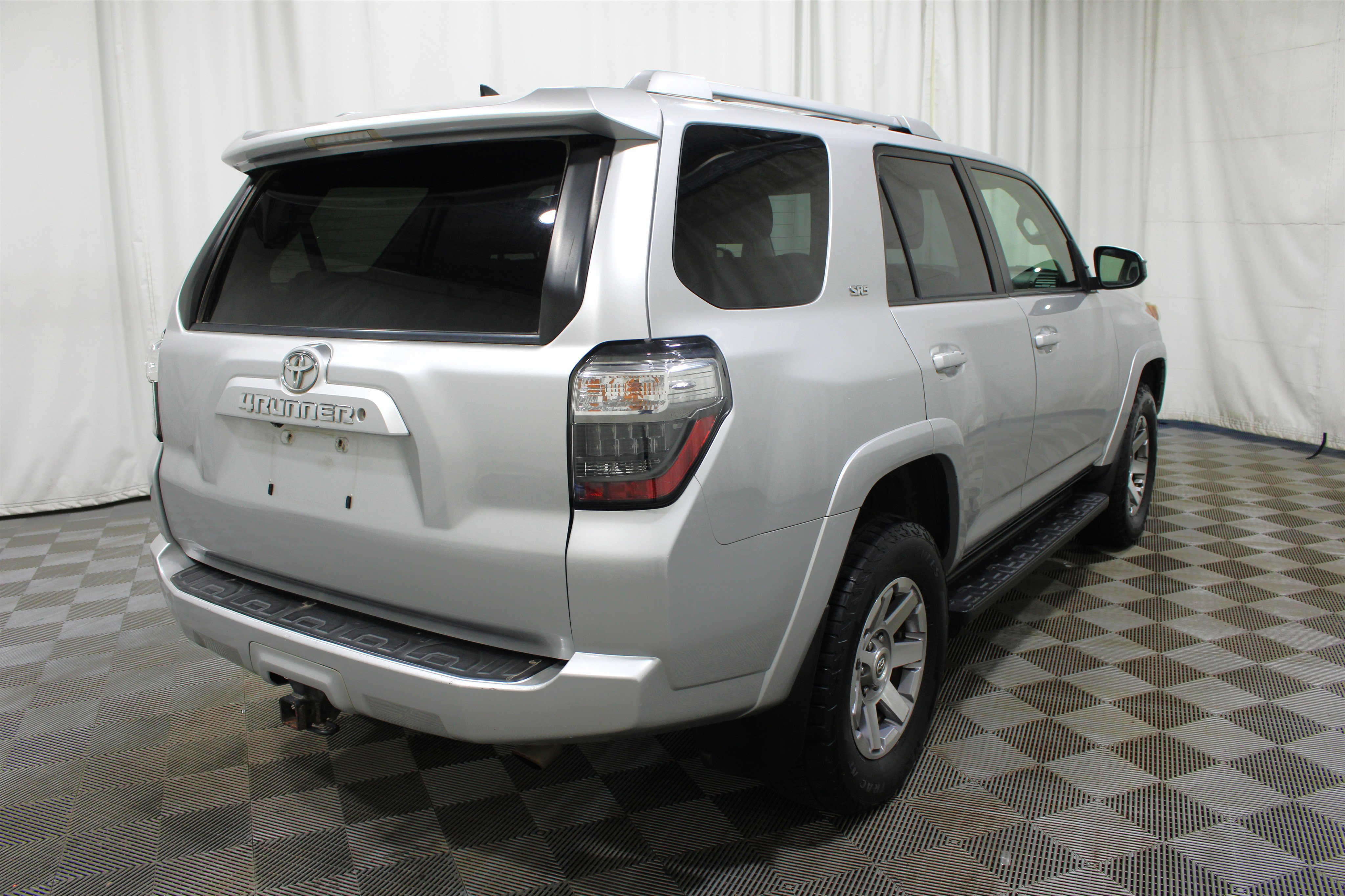 Used 2014 Toyota 4Runner SR5 AWD/4WD image 30