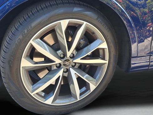 Used 2021 Audi SQ7 Prestige w/ Prestige Package image 3