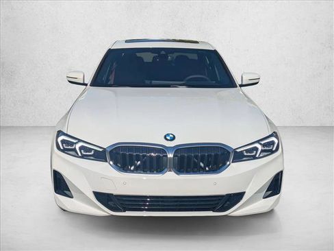 Used 2025 BMW 330i Sedan w/ Convenience Package image 5