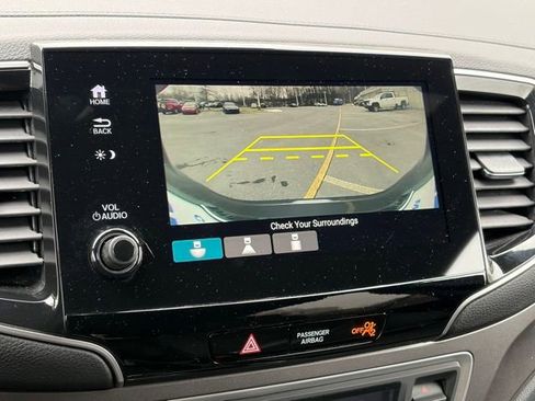 Used 2021 Honda Passport Sport image 3