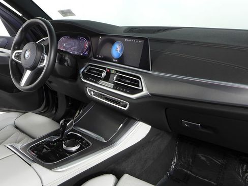 Certified 2023 BMW X5 xDrive40i w/ M Sport Package image 13