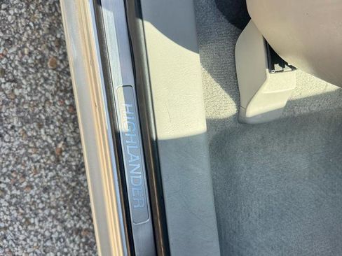 Used 2007 Toyota Highlander 2WD Hybrid image 32