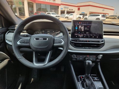 Used 2025 Jeep Compass Limited AWD/4WD image 13