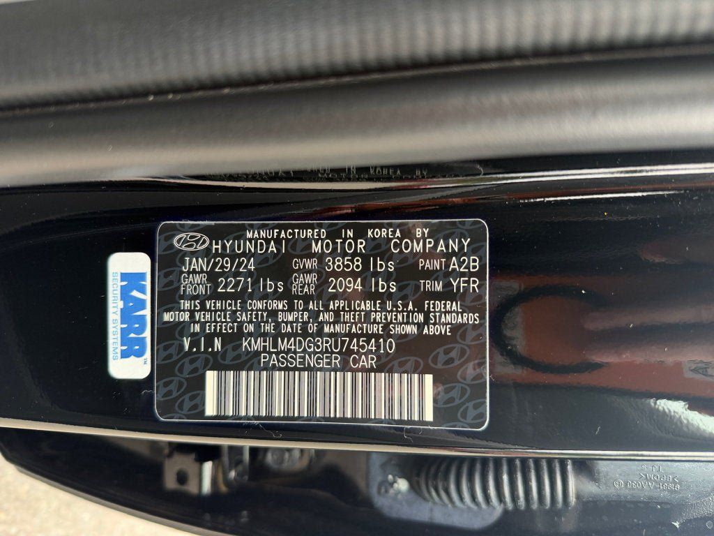 Used 2024 Hyundai Elantra SEL FWD image 36