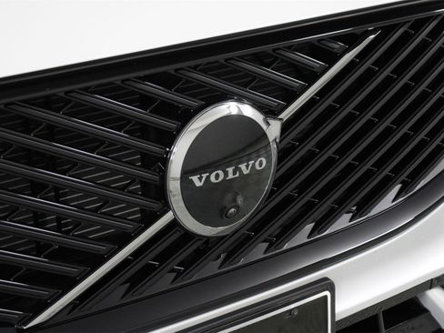 Used 2026 Volvo XC60 B5 Plus w/ Protection Package Premier image 27