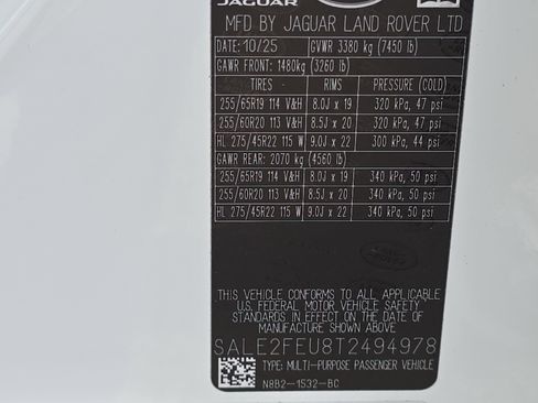 New 2026 Land Rover Defender 130 X-Dynamic SE image 36