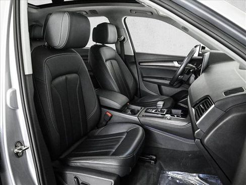 Used 2023 Audi Q5 2.0T Premium Plus w/ Premium Plus Package AWD/4WD image 22