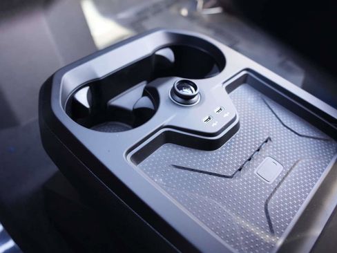 New 2026 BMW iX xDrive60 w/ M Sport Package image 13