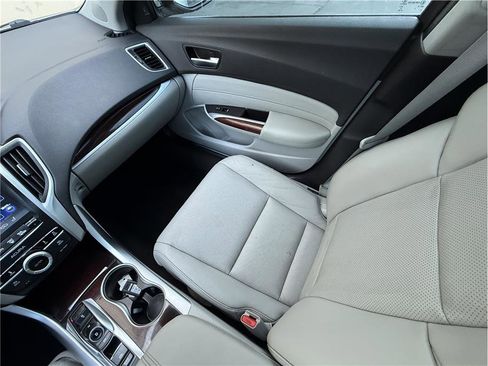 Used 2015 Acura TLX V6 w/ Technology Package image 38