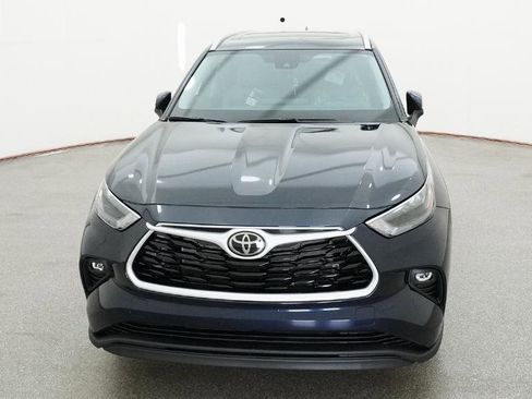 New 2026 Toyota Highlander XLE image 37