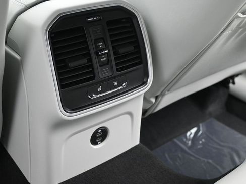 New 2025 Porsche Macan S image 23