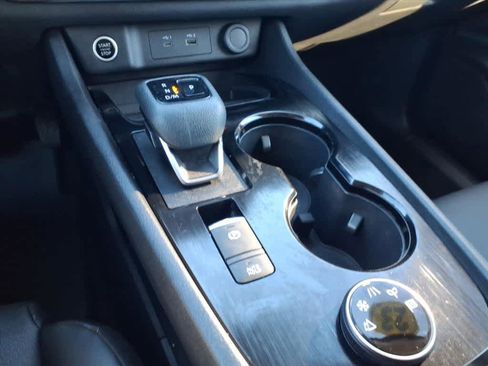 Certified 2023 Nissan Rogue SV w/ SV Premium Package image 21