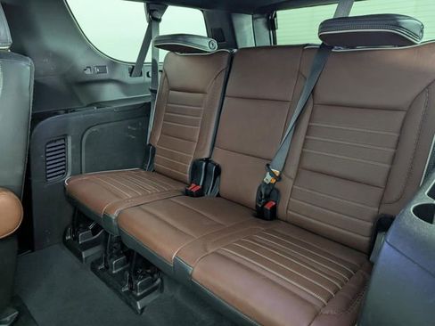 Used 2023 GMC Yukon XL Denali Ultimate image 24