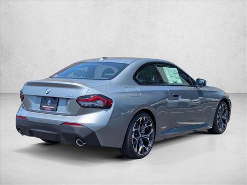 Used 2025 BMW 230i Coupe w/ Premium Package image 2
