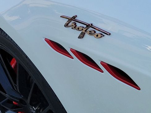 Used 2023 Maserati Ghibli Trofeo image 20