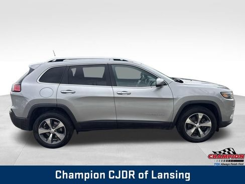 Used 2019 Jeep Cherokee Limited AWD/4WD image 9