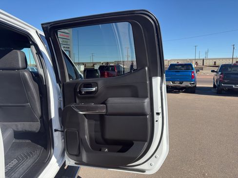 Used 2021 Chevrolet Silverado 1500 LTZ AWD/4WD image 16