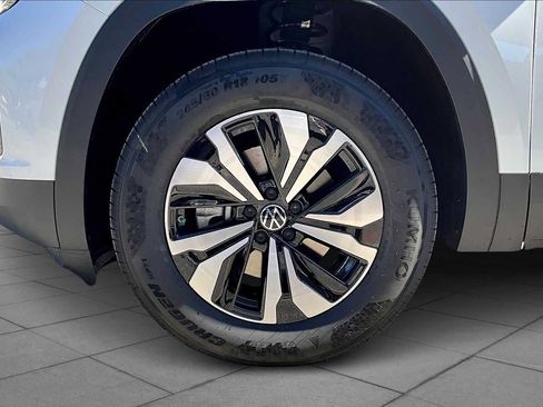 New 2026 Volkswagen Atlas Cross Sport SE image 11