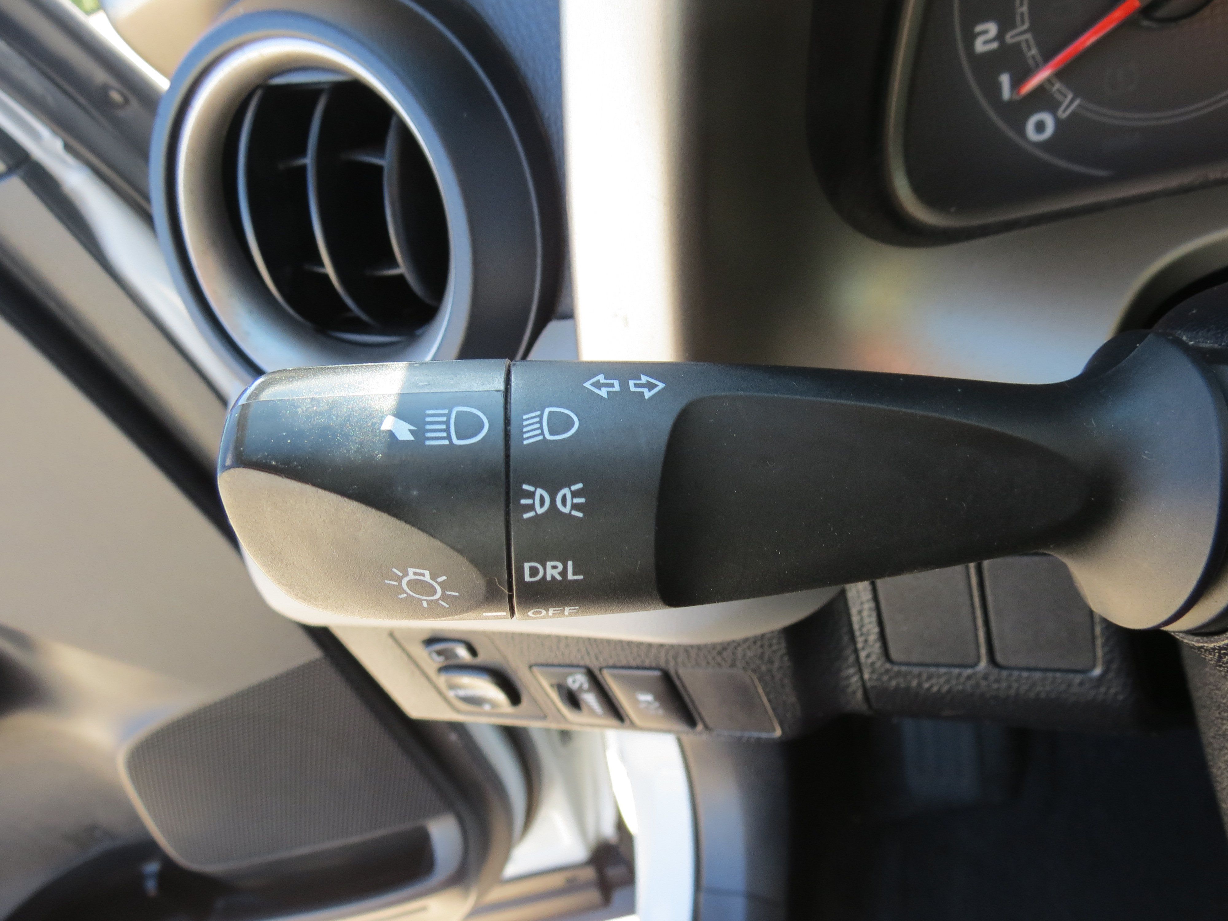 Used 2015 Toyota RAV4 LE FWD image 15