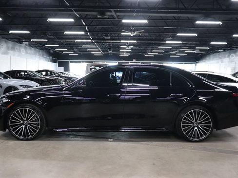 Used 2023 Mercedes-Benz S 500 4MATIC w/ AMG Line image 2