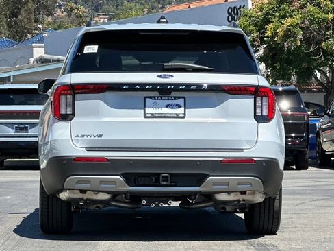 New 2026 Ford Explorer Active w/ Active Comfort Package RWD image 4