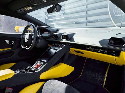 Used 2023 Lamborghini Huracan Tecnica image 44