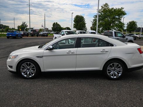 Used 2010 Ford Taurus Limited FWD image 8