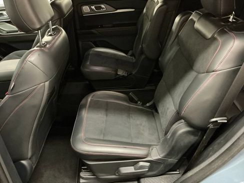 Used 2025 Ford Explorer ST AWD/4WD image 11