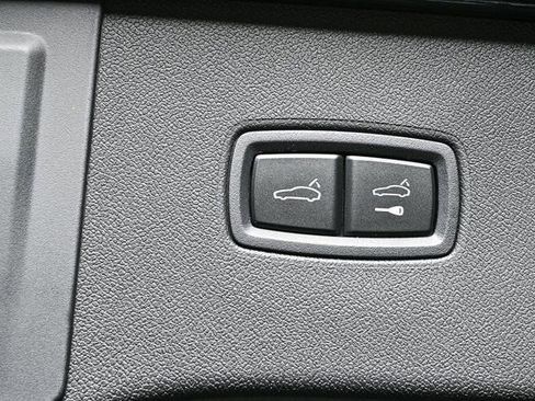 Certified 2025 Porsche Cayenne image 29