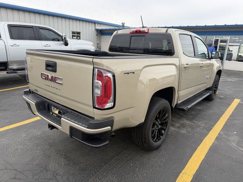 Used 2022 GMC Canyon Elevation w/ Elevation Premium Package image 3